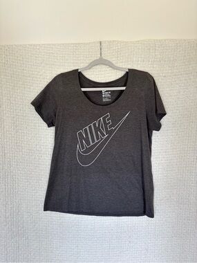 Nike Tee✨